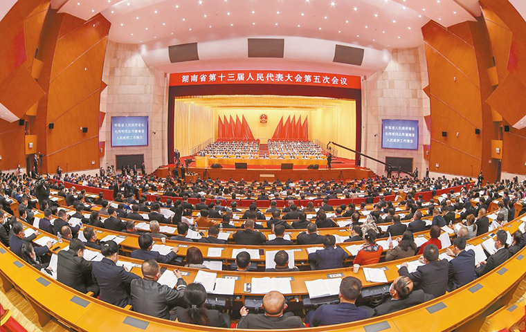 胡國(guó)安委員出席湖南省政協(xié)十二屆五次會(huì)議，提案引多方熱議媒體聚焦報(bào)道